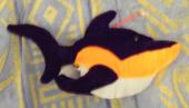 peluche poisson noir orange blanc