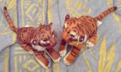 2 tigres en peluche