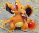 peluche du pokmon Dracaufeu